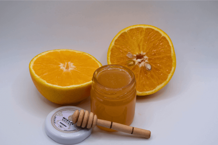 Miel de abeja de flor de azahar proveniente de plantaciones de naranja de la Huasteca Potosina con poder antibiótico
